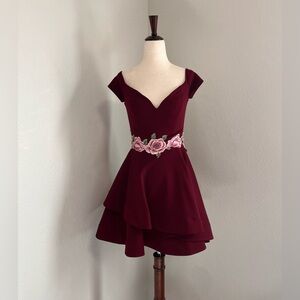 B. Darlin Short Ruffle Flare Skirt Sweetheart Neck Maroon Rose Appliqué Dress